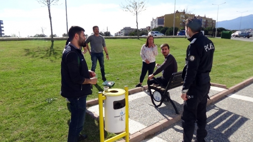 Sokağa çıkma kısıtlaması öncesi polis denetim ve uyarıları arttırdı