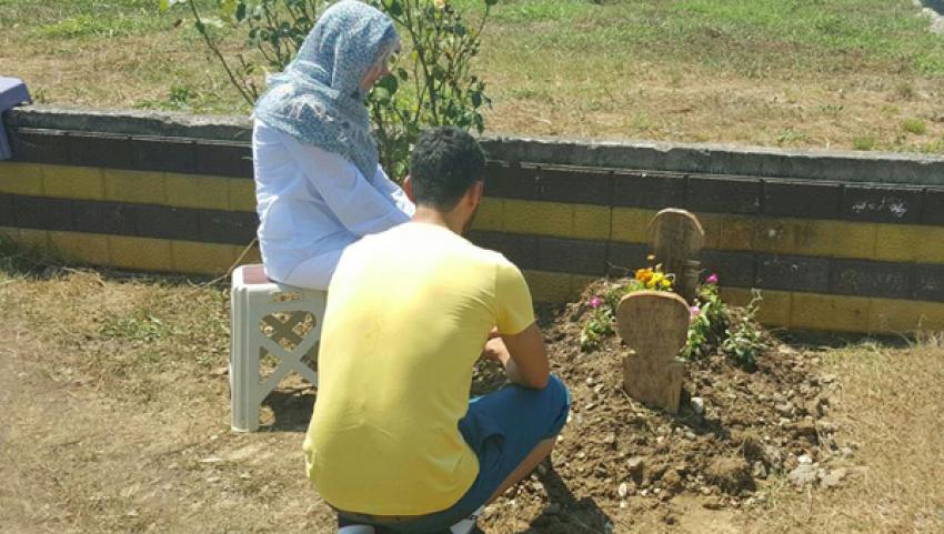 Sofuoğlu, oğlunun mezarı başından fotoğraf paylaştı