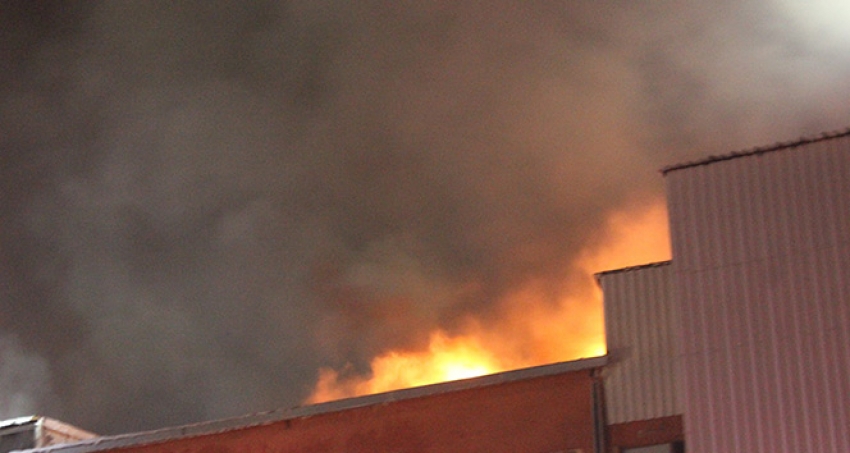 Büyükçekmece'de fabrika yangını: 4 kişi hayatını kaybetti