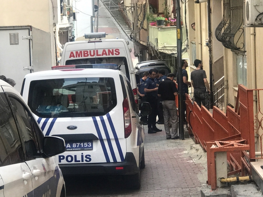 Polis memuru, meslektaşının beylik tabancasıyla intihar etti