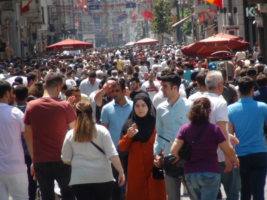 Taksim’de bayram yoğunluğu