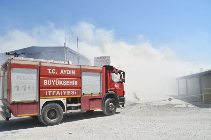 Kağıt Fabrikası’ndaki yangına müdahale sürüyor