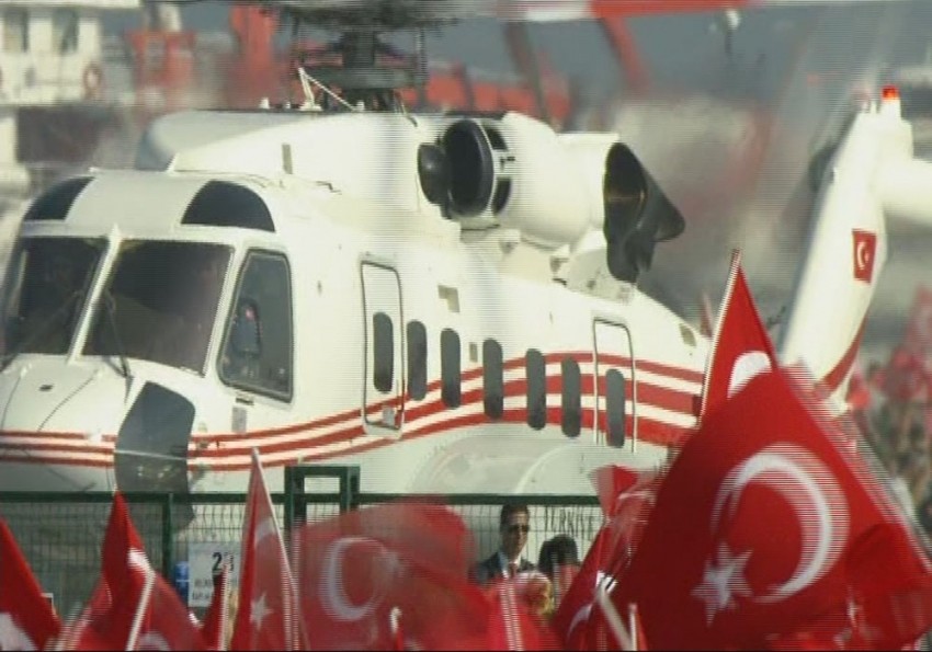 Başbakan Yıldırım, miting alanına geldi