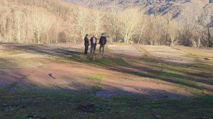 30 yıl önce açılan petrol kuyusunun yeniden açılmasını bekliyorlar
