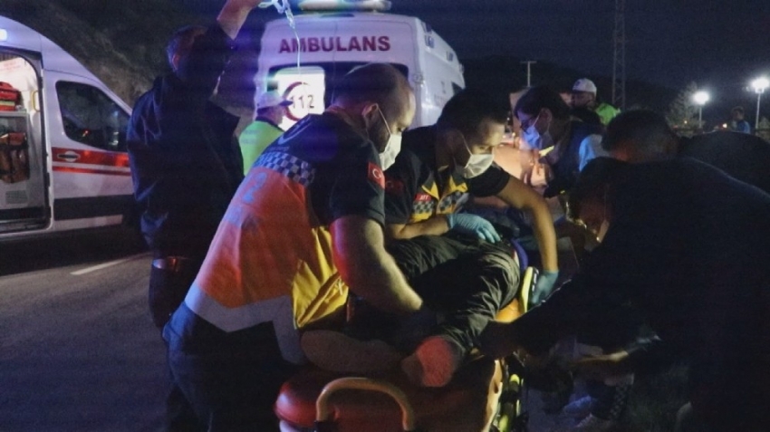 Sıkıştığı araçtan sağ kurtulan çocuk önce onları sordu