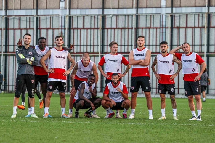 31 futbolcu ile yollarını ayıran Samsunspor, 14 yeni transfer yaptı