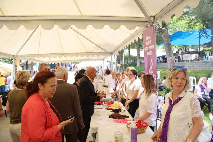 Bursa Huzurevi’nde kermes coşkusu