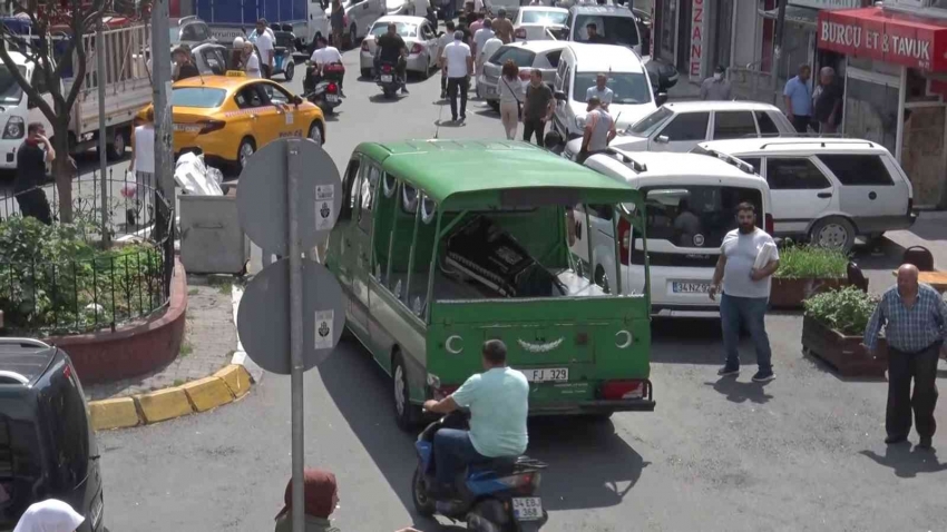 Canice öldürülen genç, son yolculuğuna uğurlandı