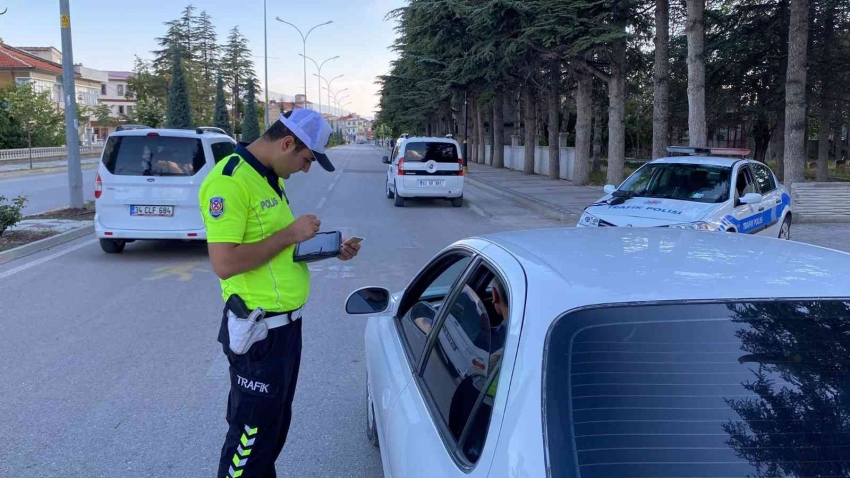 Trafik ekiplerin yoğun denetim mesaisi