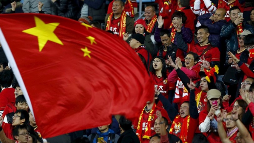 Çin futbolu batıyor! Sezon ertelendi 