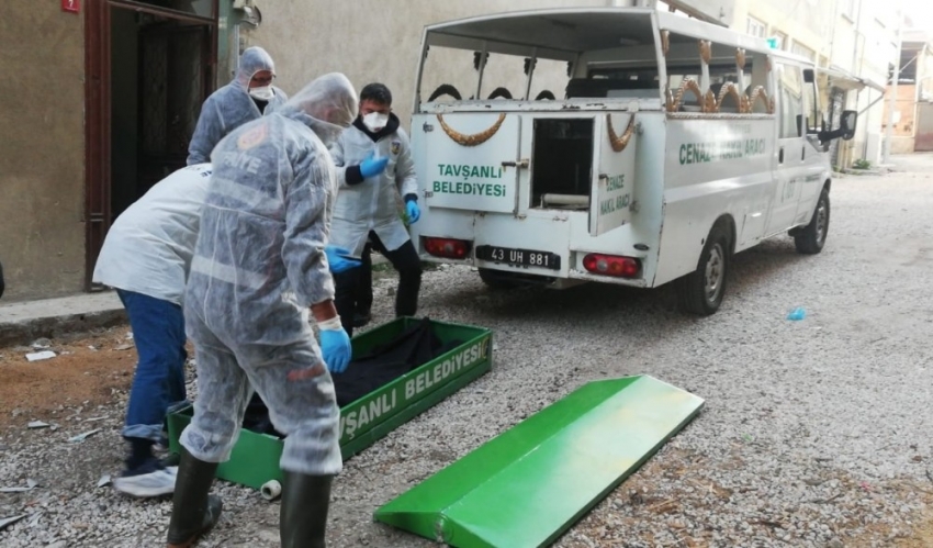 İçki masasındaki tartışma kanlı bitti: 1 ölü, 2 yaralı