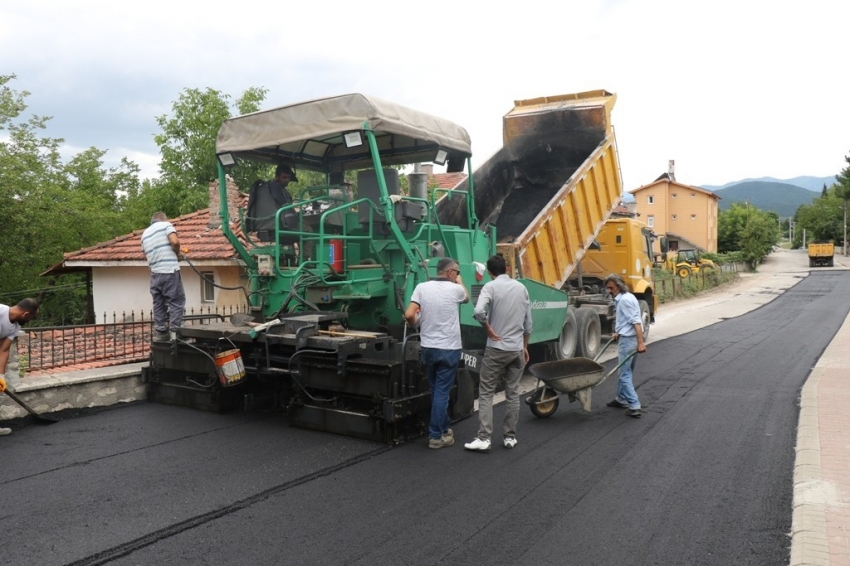 2022 de 9 bin ton asfalt yapıldı