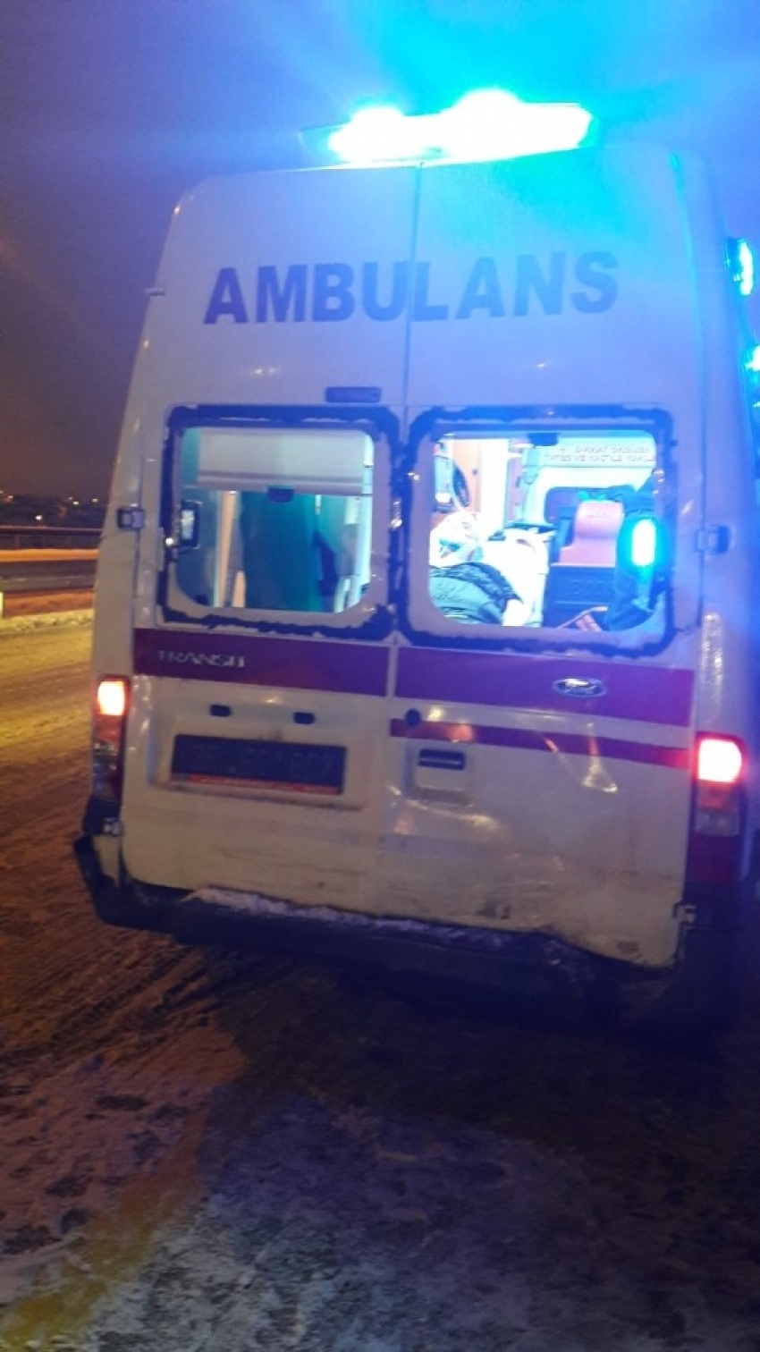 Hasta sevk eden ambulans kaza yaptı