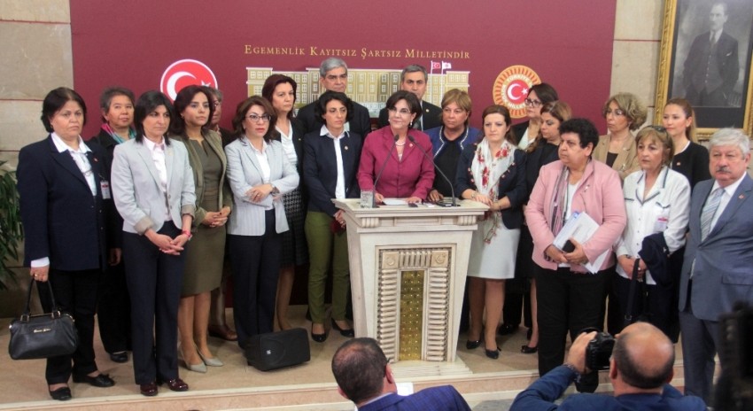 CHP’li kadın vekillerden Kılıçdaroğlu’na tam destek