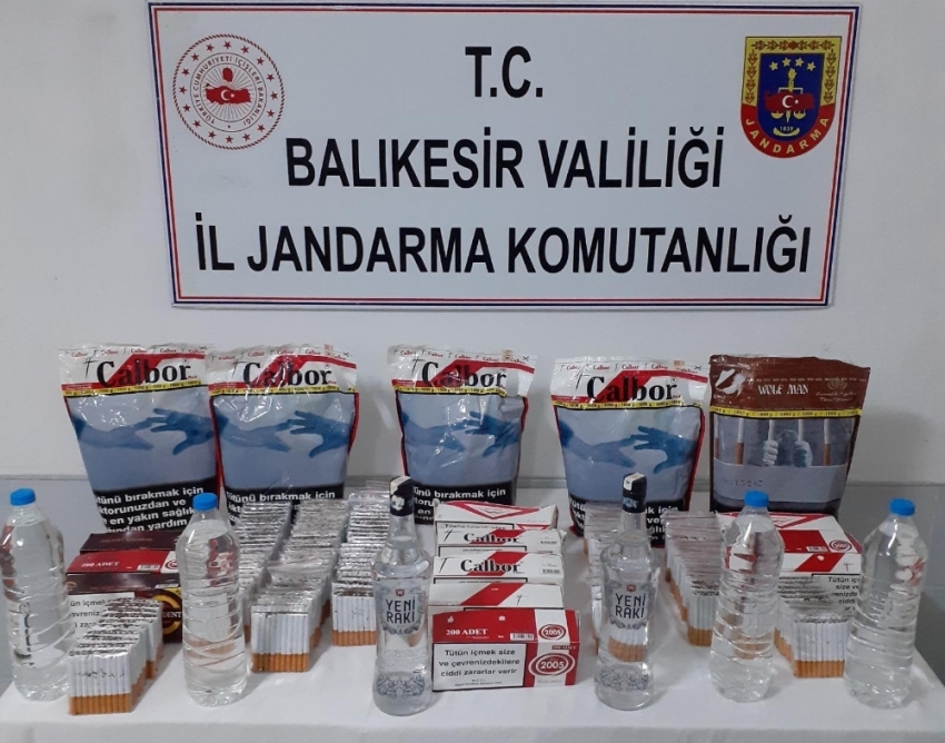 Balıkesir’de jandarma aranan 27 kişiyi yakaladı