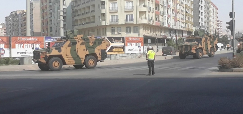 Mardin’den Suriye sınırına askeri sevkiyat