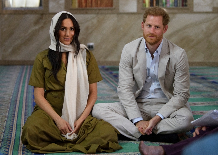 Prens Harry ve Meghan Markle’dan cami ziyareti