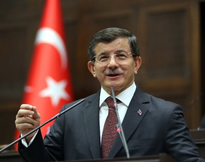 Başbakan Davutoğlu’ndan Noel mesajı