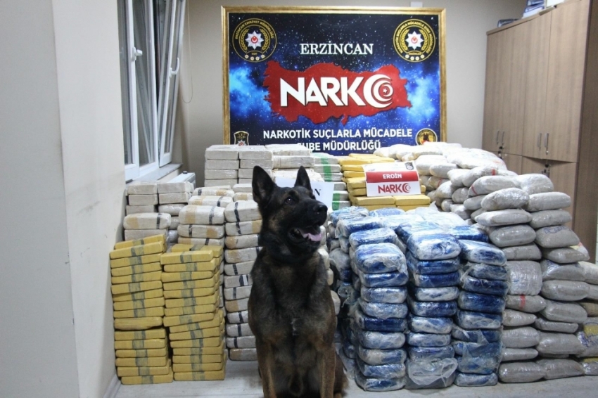 Tırdan 1 ton 271 kilogram eroin çıktı