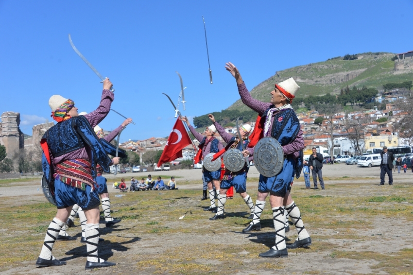 Bergama Yörüklerle şenlendi