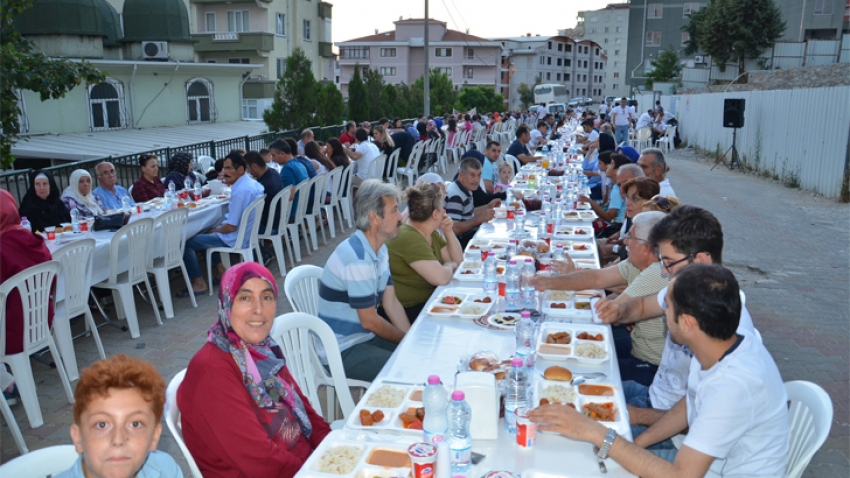 Manastır'da iftar keyfi