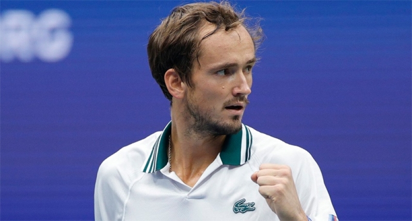 Daniil Medvedev yarı finale yükseldi