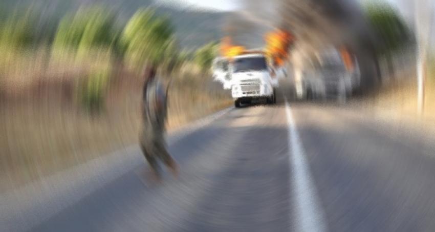 PKK yol kesti 4 aracı ateşe verdi