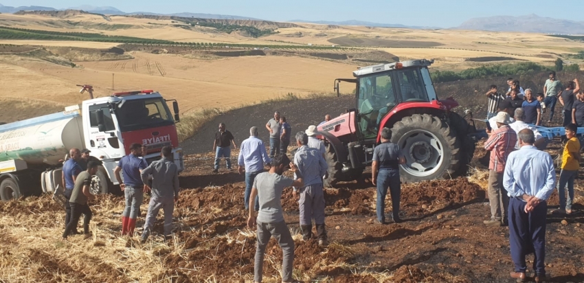 200 dönümlük arpa ekili alan yandı