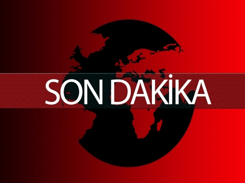 Sefaköy D-100 karayolu Topkapı istikametinde iki araç çarpıştı