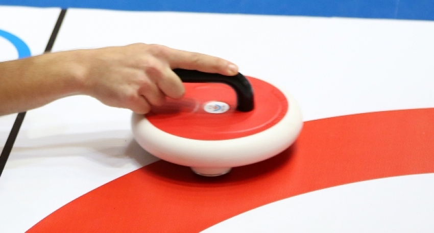 Curlingde milliler Letonya'yı devirdi