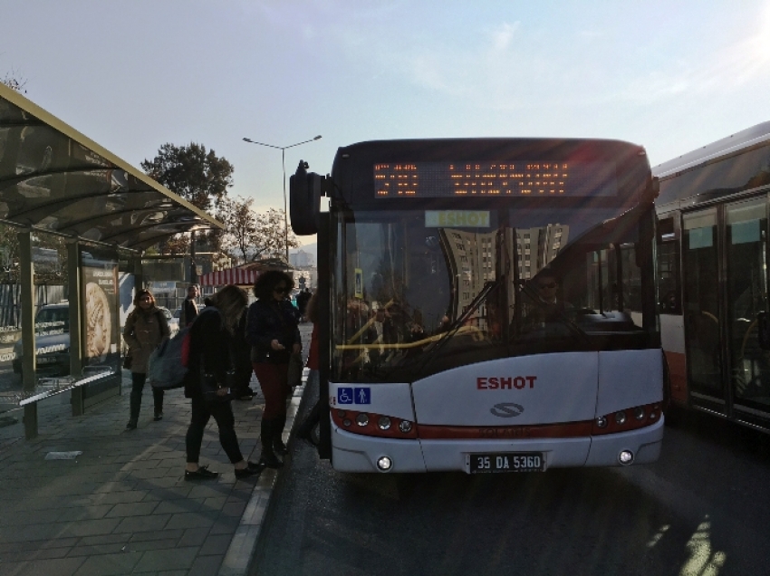 İzmirliler ulaşım zammına tepkili