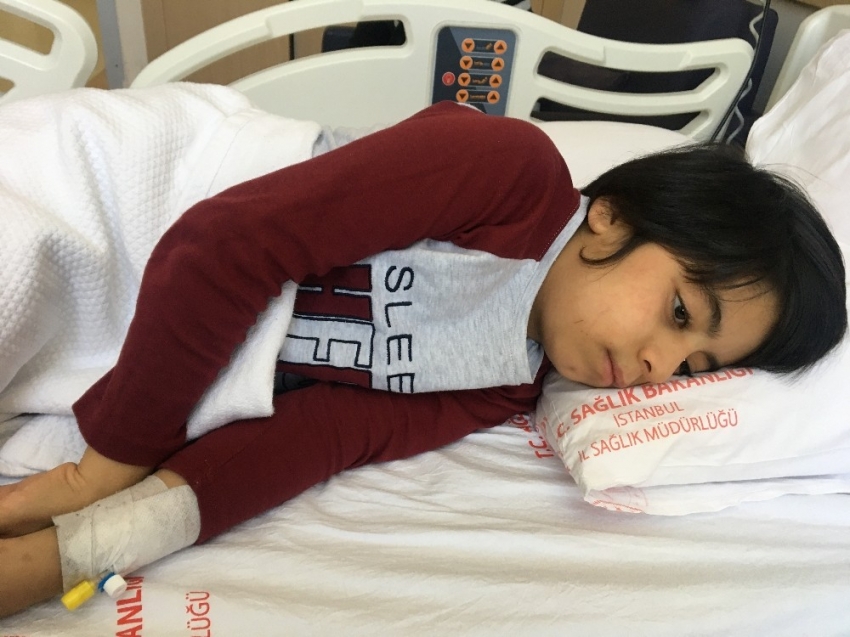 Trombosit düşüklüğü hastası Muhammed tedavisi için yardım bekliyor