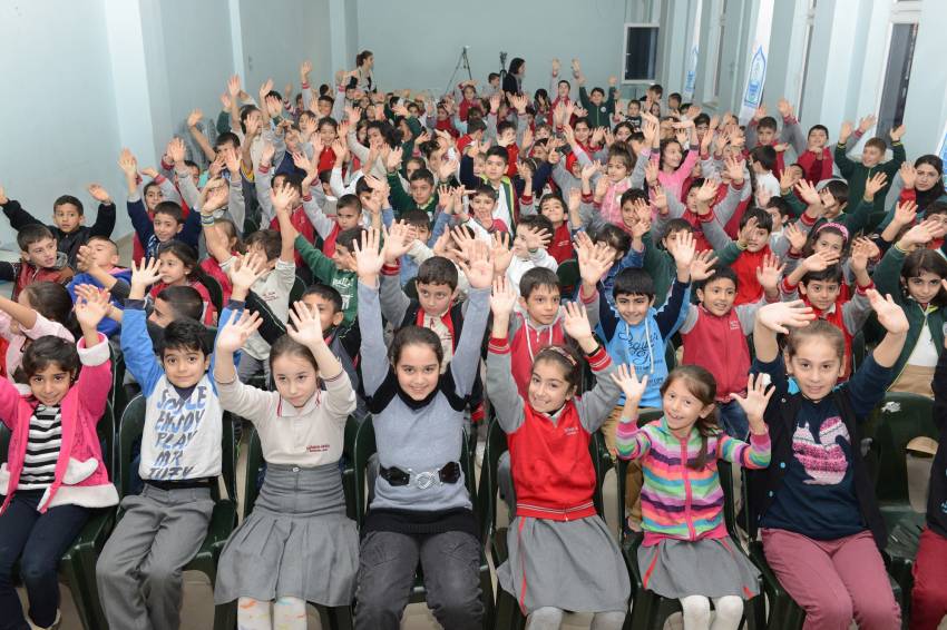 Yıldırımlı çocuklar tiyatro ve masala doyacak