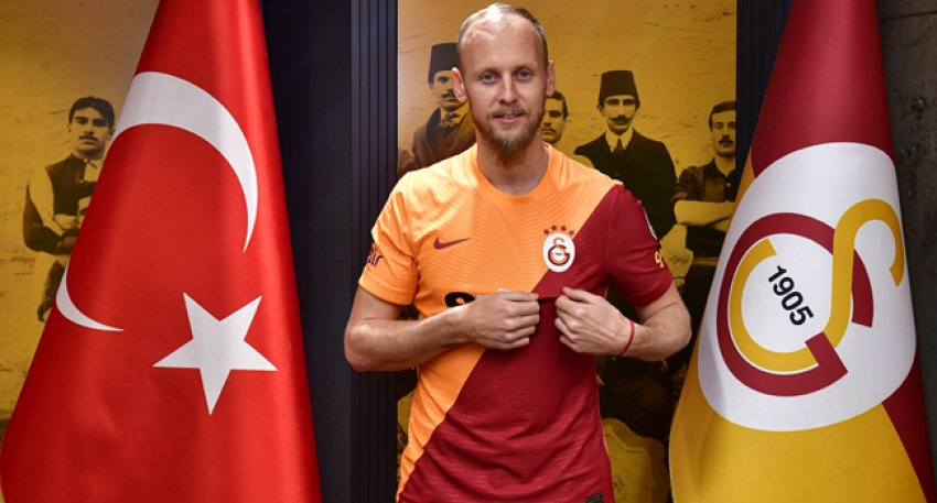 Semih Kaya futbolu bıraktığını açıkladı