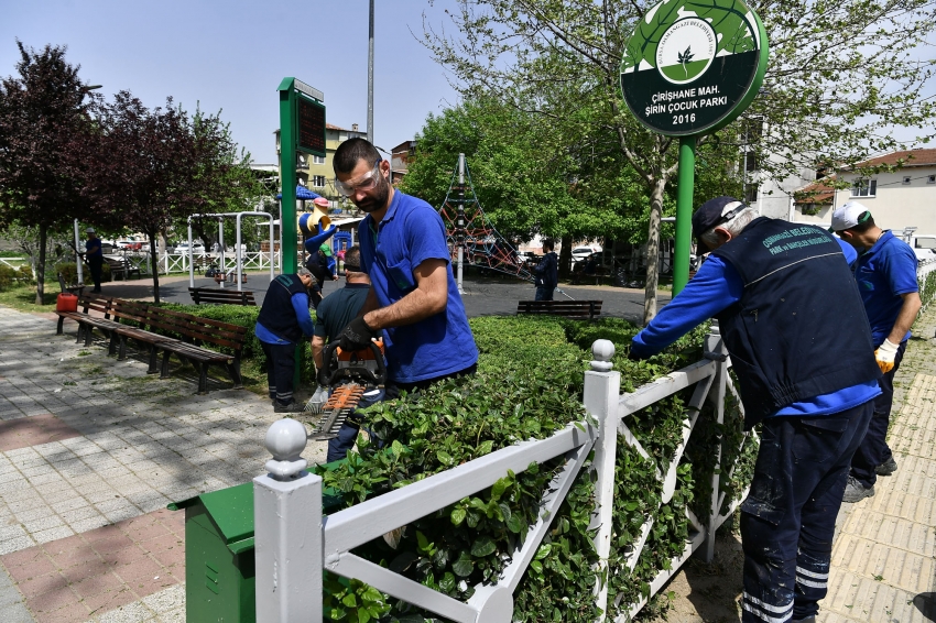 Osmangazi'nin parklarına bahar bakımı