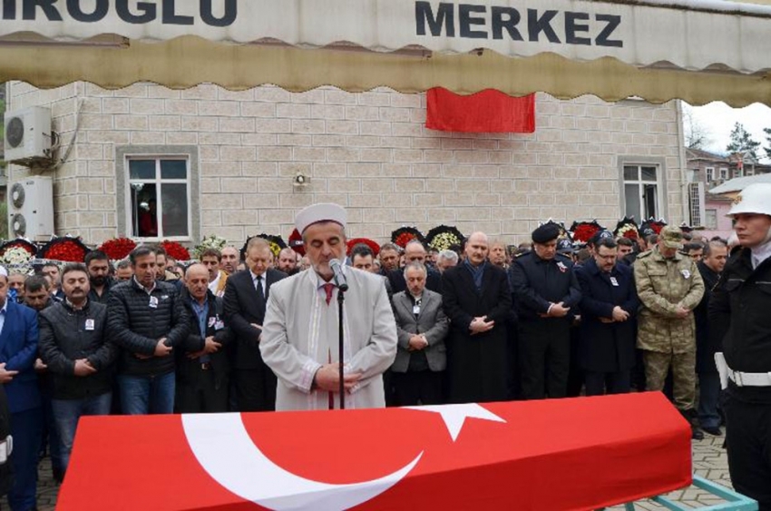 Şehit polis memuru son yolculuğuna uğurlandı