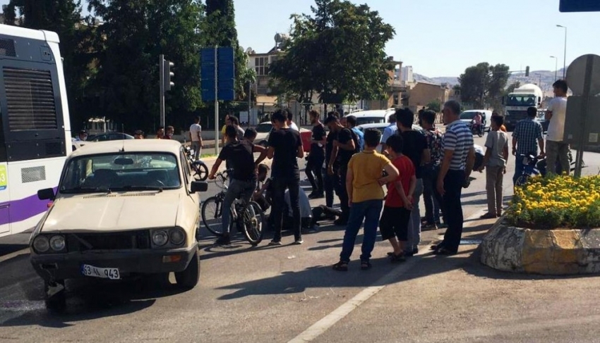 Şanlıurfa’da otomobil motosiklete çarptı: 1 yaralı