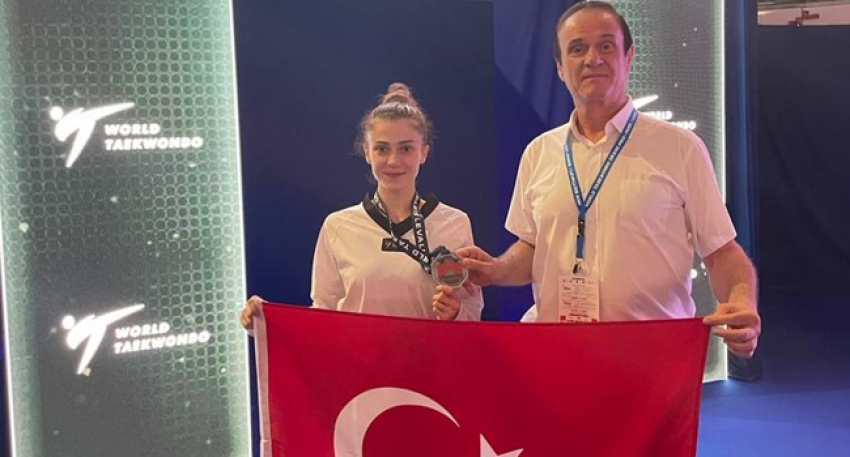 Merve Dinçel'den gümüş madalya