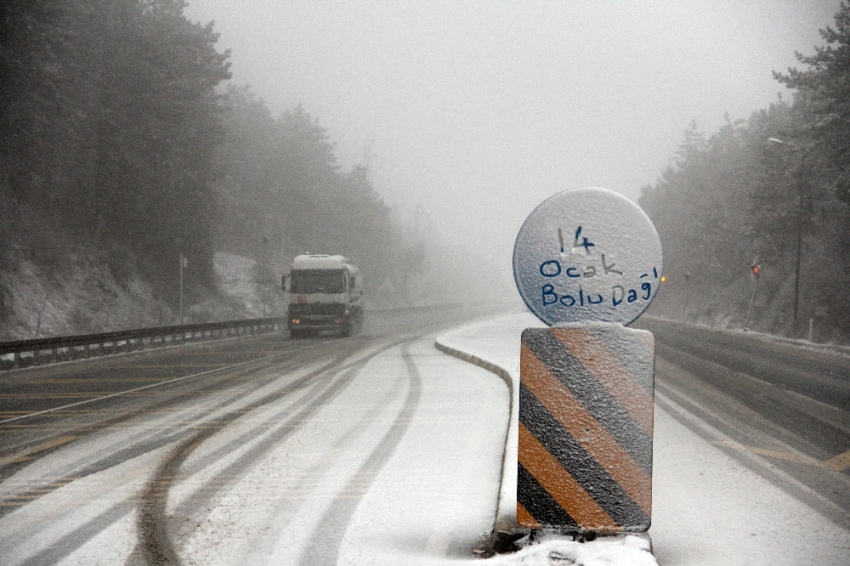 Bolu Dağı’nda kar yağışı başladı