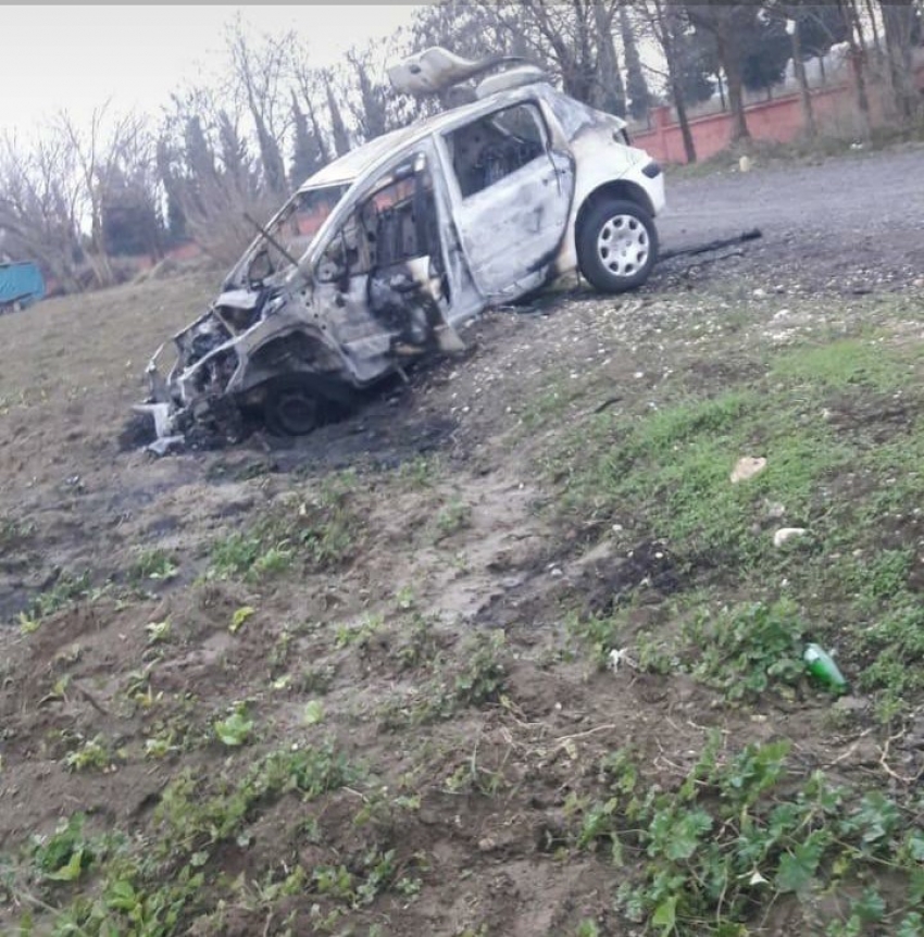 Şanlıurfa’da seyir halindeki araç alev aldı