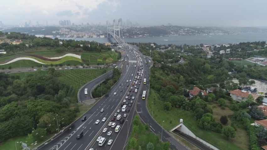 Okula uyumun ilk gününde İstanbul’da trafik yoğunluğu