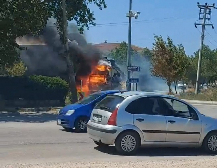 Araç yangınlarında büyük maddi zarar oluştu