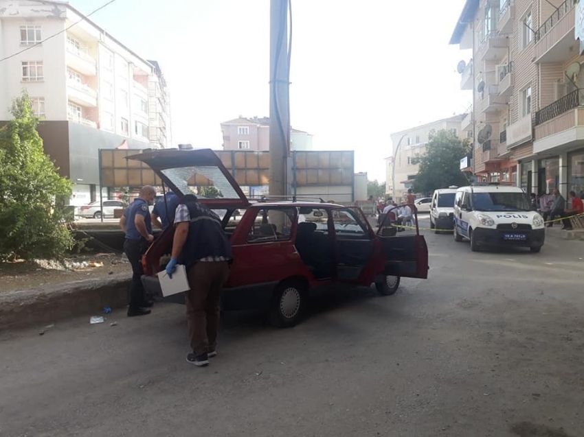 Seyir halindeki araca ateş açıldı: 1 yaralı