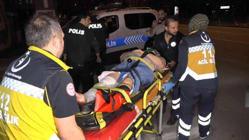 Bursa'da ambulans yaya geçidindeki yaşlı kadına çarptı