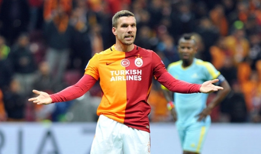 Podolski’ye suç duyurusu!