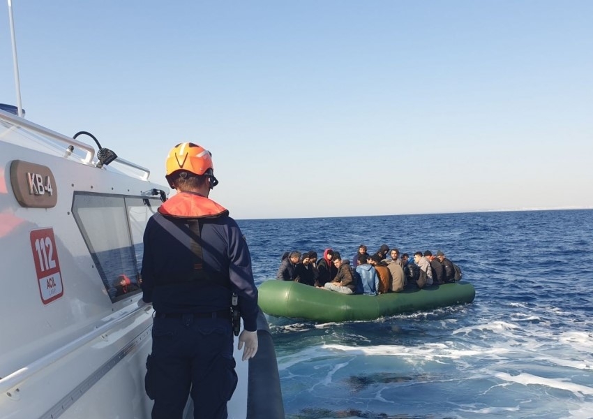 21 düzensiz göçmen kurtarıldı