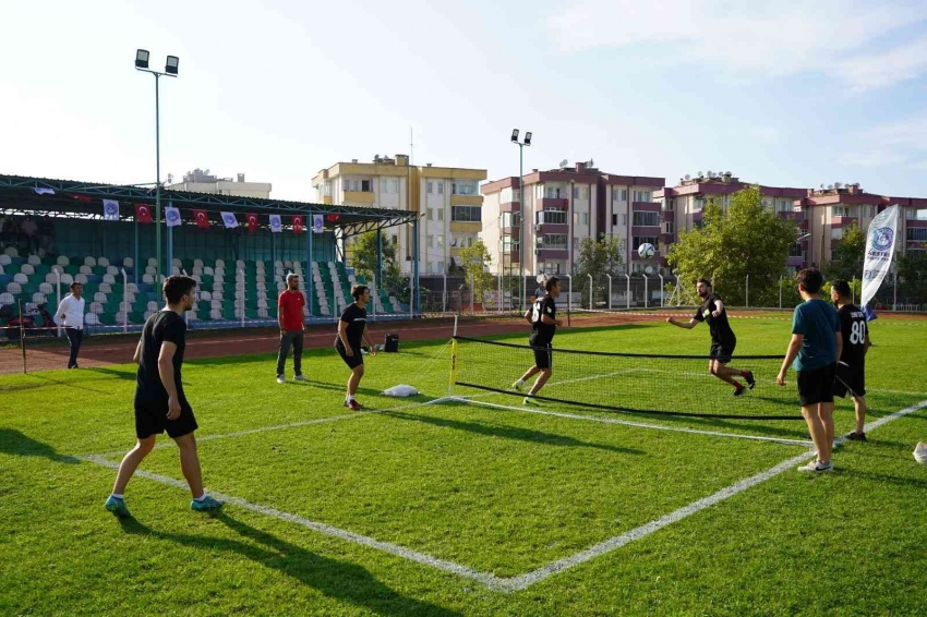 Kestel’de ayak tenisi heyecanı ödül töreniyle son buldu