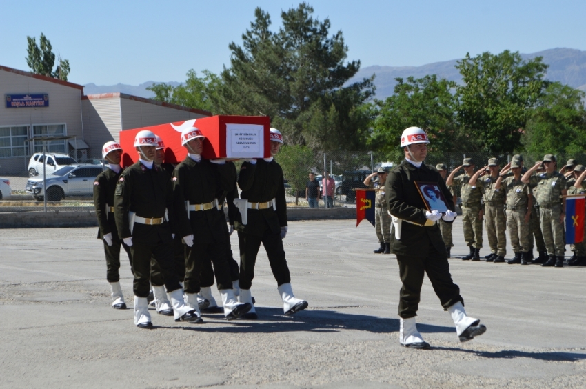 Şehit korucu gözyaşları arasında toprağa verildi