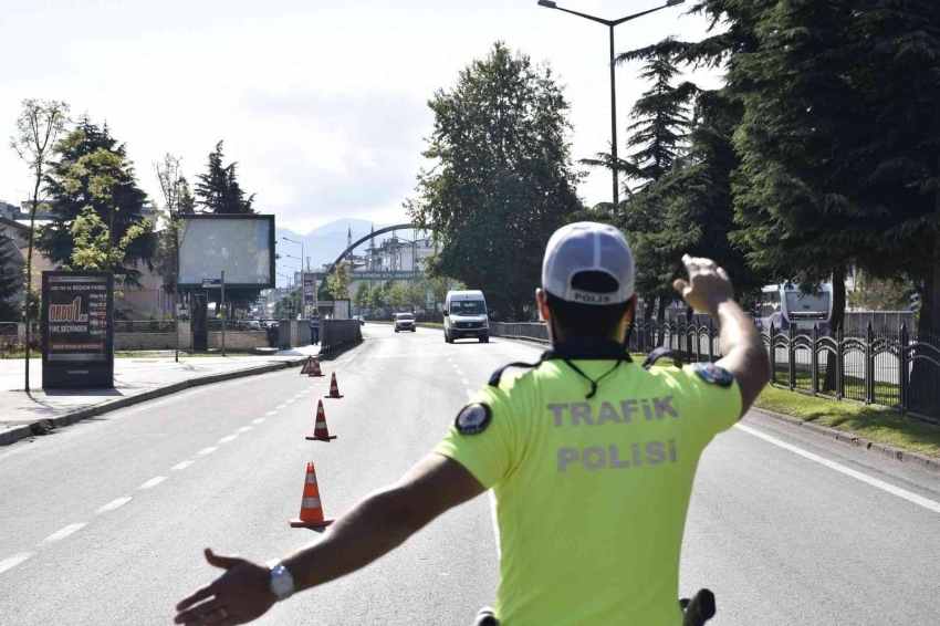 Bir haftada 10 binden fazla araç denetlendi