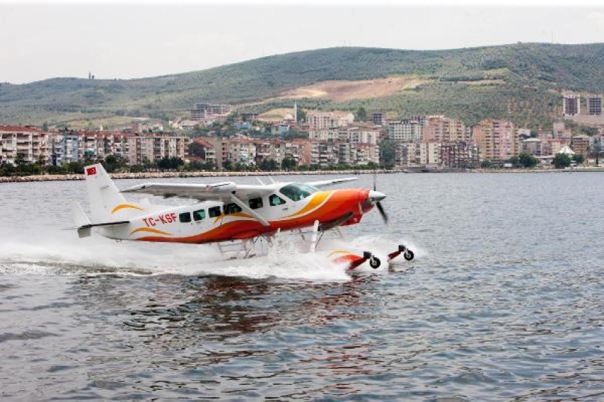 Bursa'dan Ege'ye deniz uçağı 